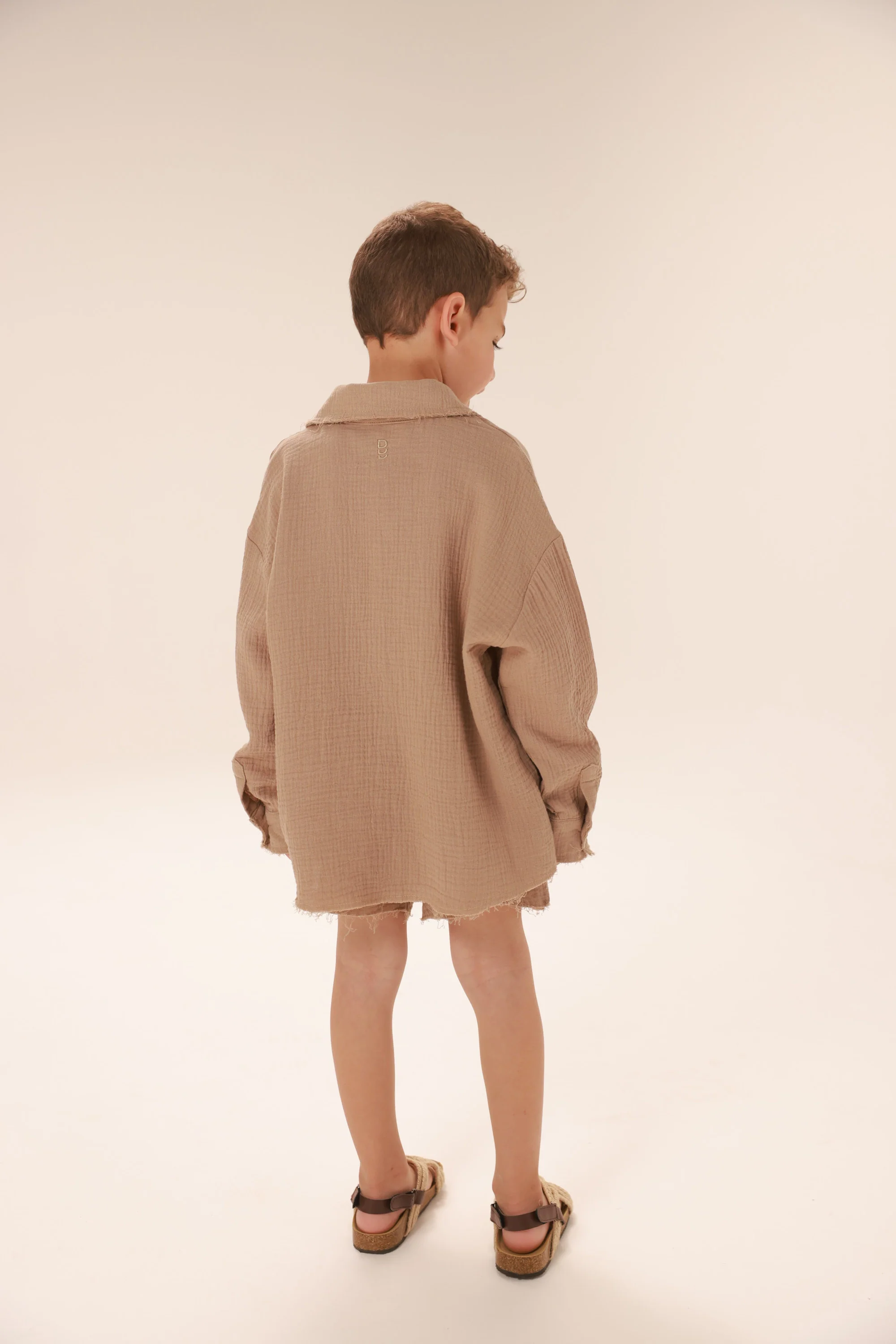חליפת טראוויס חאקי - Image 11
